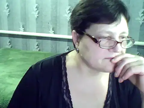 Snapshot of ElzaJewel chatting on 4, 3, 2025 ElzaJewel online show from 4, 3, 2025