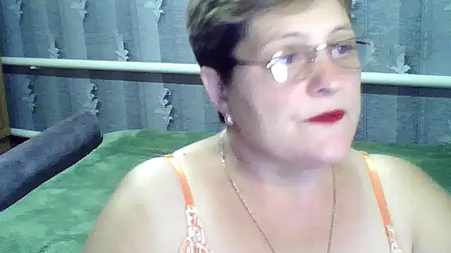Snapshot of ElzaJewel chatting on 15, 9, 2025 ElzaJewel online show from 15, 9, 2025