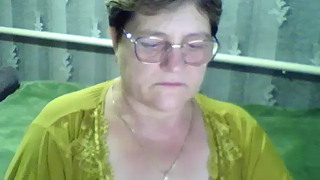 Snapshot of ElzaJewel chatting on 7, 10, 2025 ElzaJewel online show from 7, 10, 2025