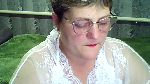 Snapshot of ElzaJewel chatting on 16, 10, 2025 ElzaJewel online show from 16, 10, 2025
