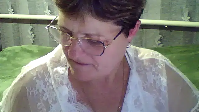 Snapshot of ElzaJewel chatting on 18, 10, 2025 ElzaJewel online show from 18, 10, 2025