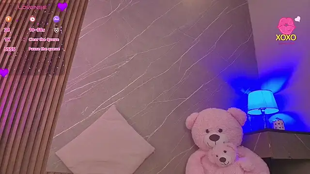 ariana jhonson1 online show from 17, 4, 2026