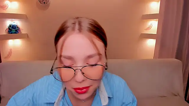 YourMegan online show from 4, 11, 2025