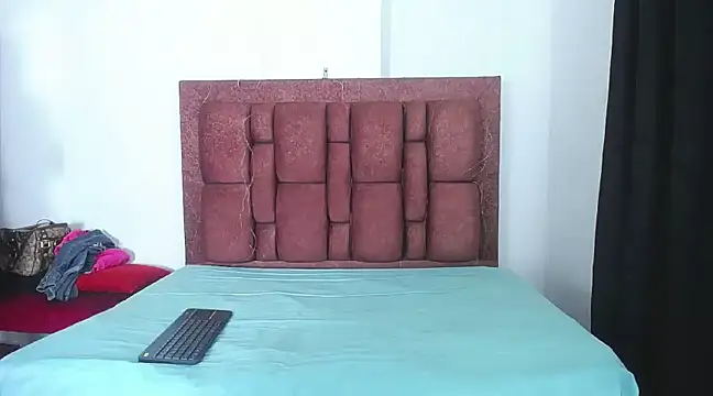 Snapshot of vKatalinacooper chatting on 8, 2, 2025 vKatalinacooper online show from 8, 2, 2025