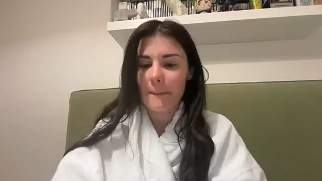 Petitecookie online show from 15, 4, 2026