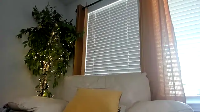 Snapshot of kaliii_jones chatting on 6, 2, 2025 kaliii jones online show from 6, 2, 2025