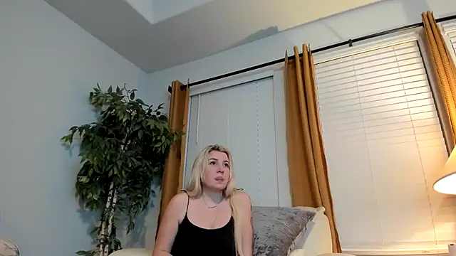 Snapshot of kaliii_jones chatting on 15, 2, 2025 kaliii jones online show from 15, 2, 2025