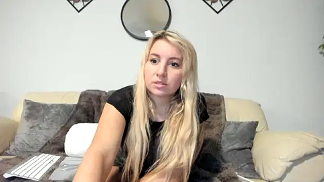 Snapshot of kaliii_jones chatting on 22, 2, 2025 kaliii jones online show from 22, 2, 2025