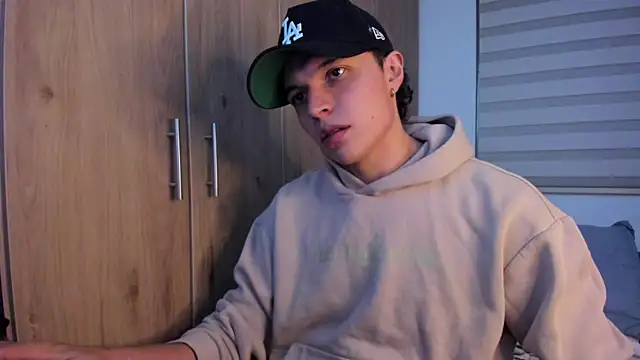 Mastrangelo xxx online show from 19, 9, 2025