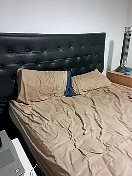 liamlara online show from 11, 10, 2025