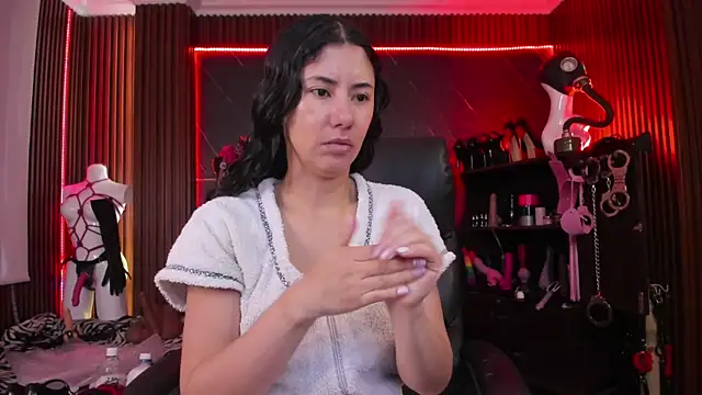 XiaQueen online show from 21, 10, 2025