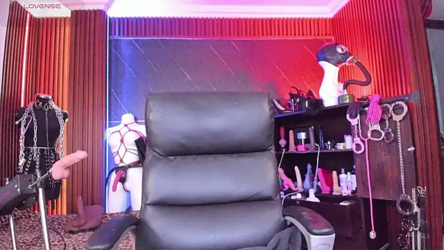 XiaQueen online show from 27, 2, 2026