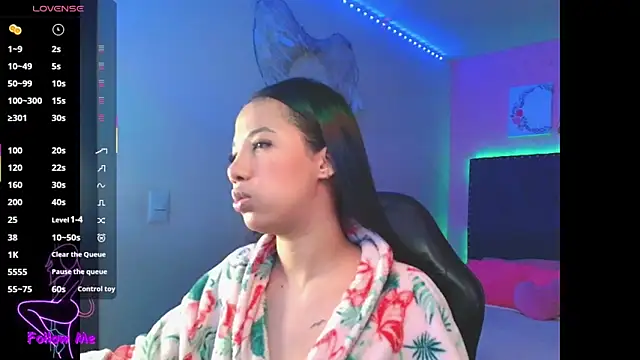 SallyWhitee online show from 28, 11, 2025