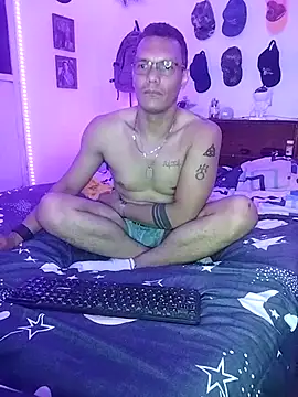 XhaseFoX online show from 4, 3, 2025
