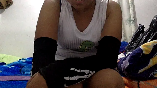 Snapshot of sharonlopez9611 chatting on 20, 10, 2025 sharonlopez9611 online show from 20, 10, 2025