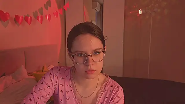 Mia Luw online show from 27, 2, 2026