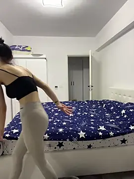 Celine Roxelle online show from 15, 1, 2026