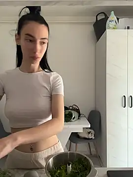 Celine Roxelle online show from 20, 5, 2026