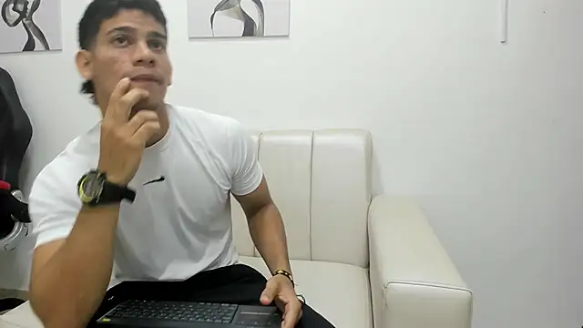 Snapshot of ANDRES_STUD chatting on 17, 9, 2025 ANDRES STUD online show from 17, 9, 2025