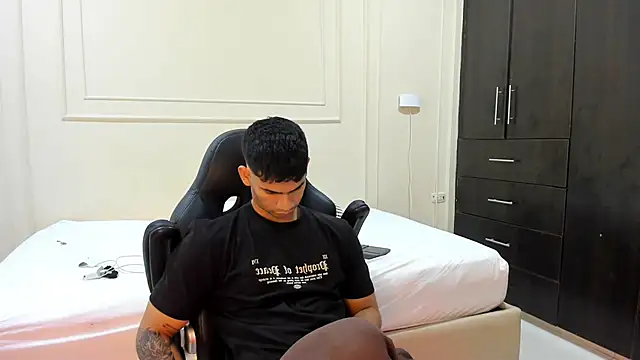 ANDRES STUD online show from 16, 4, 2026