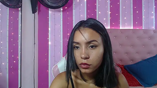 Snapshot of julieta_fn chatting on 21, 3, 2025 julieta fn online show from 21, 3, 2025