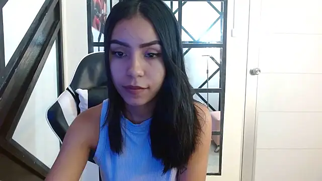 Snapshot of julieta_fn chatting on 10, 9, 2025 julieta fn online show from 10, 9, 2025