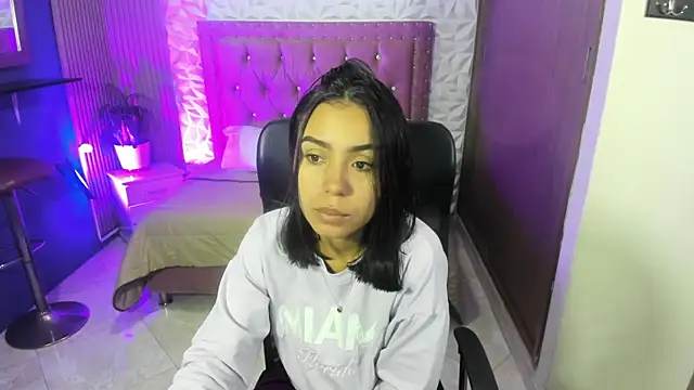 Snapshot of julieta_fn chatting on 20, 6, 2026 julieta fn online show from 20, 6, 2026