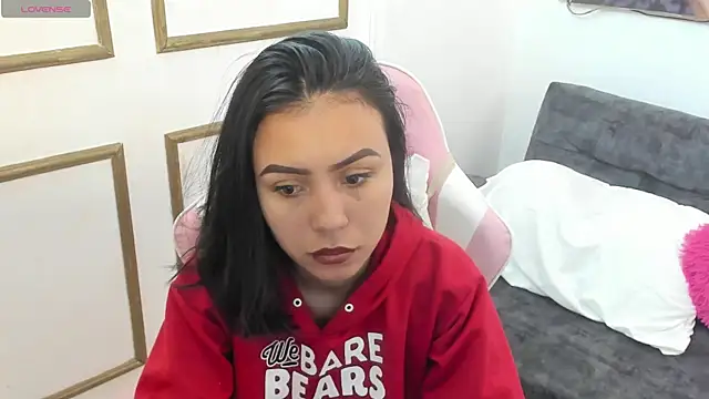 Snapshot of julieta_fn chatting on 10, 7, 2026 julieta fn online show from 10, 7, 2026