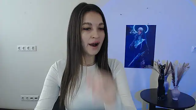 Eva Eldis online show from 5, 3, 2025