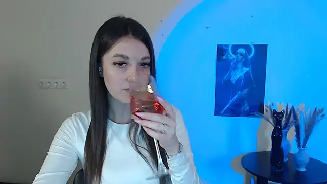 Eva Eldis online show from 8, 3, 2025