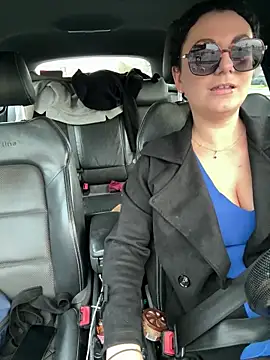 Loveblackzilla online show from 11, 11, 2025