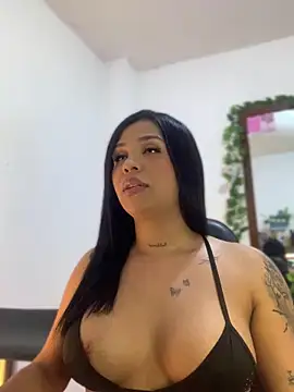 Snapshot of tinalove7 chatting on 22, 10, 2025 tinalove7 online show from 22, 10, 2025