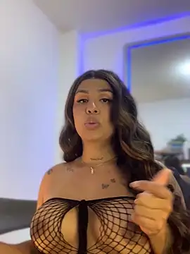 Snapshot of tinalove7 chatting on 5, 1, 2026 tinalove7 online show from 5, 1, 2026