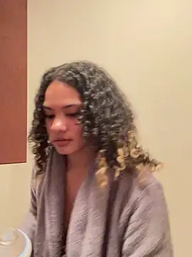 tastylolaaa online show from 7, 2, 2025