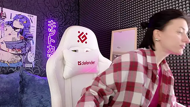 roxy riot  online show from 1, 3, 2025