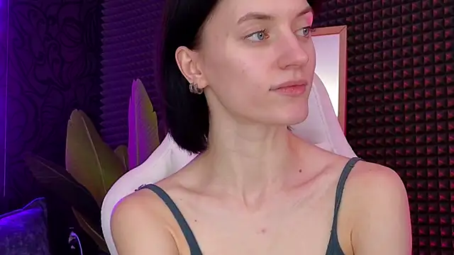 roxy riot  online show from 9, 3, 2025