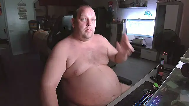Snapshot of Hotfire-112 chatting on 11, 4, 2026 Hotfire-112 online show from 11, 4, 2026