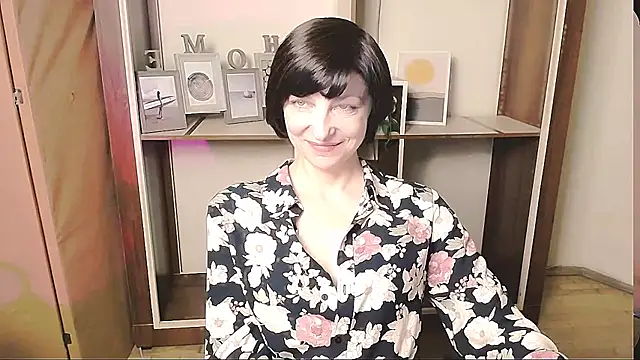 Snapshot of _AngeliaFlow_ chatting on 6, 5, 2026 AngeliaFlow online show from 6, 5, 2026