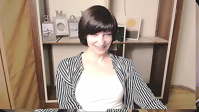 Snapshot of _AngeliaFlow_ chatting on 14, 5, 2026 AngeliaFlow online show from 14, 5, 2026