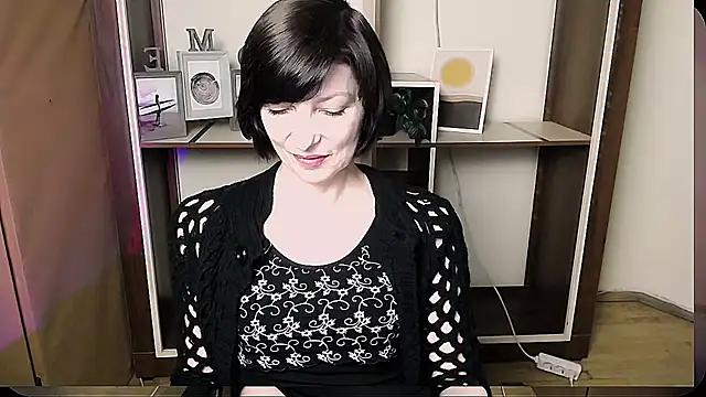 Snapshot of _AngeliaFlow_ chatting on 2, 6, 2026 AngeliaFlow online show from 2, 6, 2026