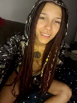 Snapshot of nickelfie chatting on 4, 3, 2025 nickelfie online show from 4, 3, 2025