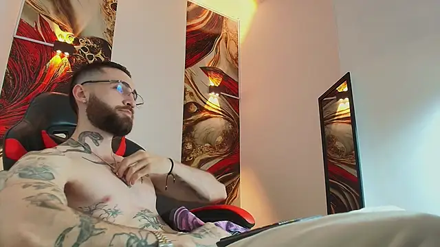 Luke davis01 online show from 9, 10, 2025