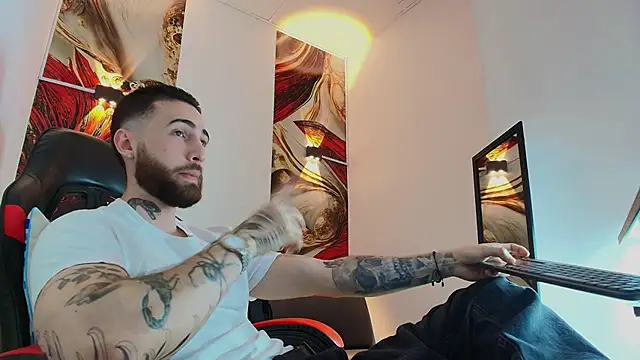 Luke davis01 online show from 11, 11, 2025