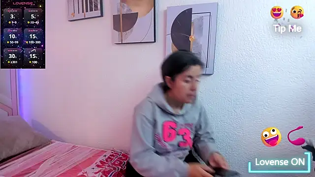 Saori Sann  online show from 5, 3, 2025