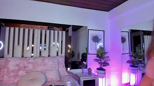 Cloee Rainbow1 online show from 13, 11, 2025