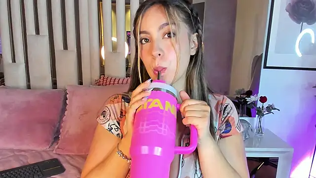 Cloee Rainbow1 online show from 27, 3, 2026