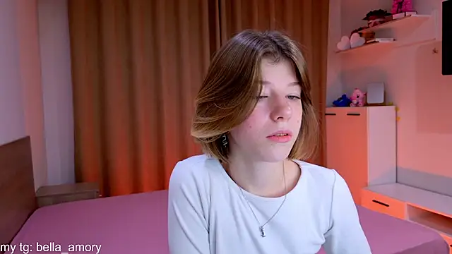 Bella amory online show from 4, 12, 2025