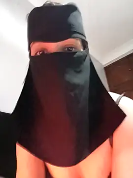 Snapshot of Milan-88 chatting on 13, 12, 2025 Milan-88 online show from 13, 12, 2025