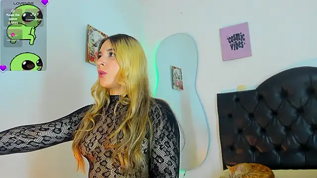 Snapshot of Vickyallien chatting on 3, 2, 2026 Vickyallien online show from 3, 2, 2026