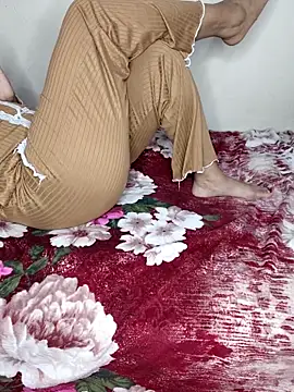 Snapshot of Malika-697 chatting on 5, 11, 2025 Malika-697 online show from 5, 11, 2025